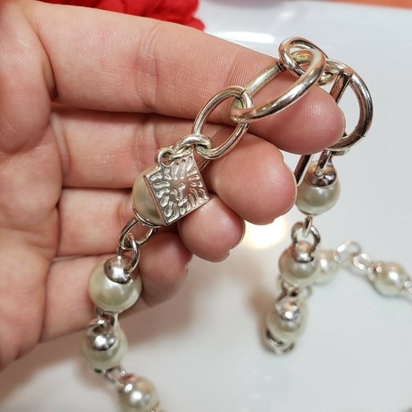 Anne Klein Chunky CHOKER NECKLACE Silver Tone Faux Pearl Runway Designer Collar - Picture 4 of 5